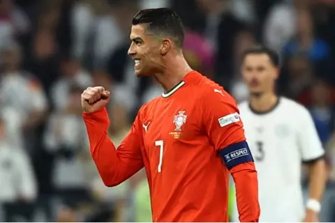 بشرى لرونالدو.. حاسوب فائق يتوقع نتائج مونديال 2026